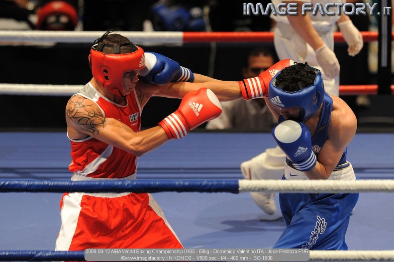 2009-09-12 AIBA World Boxing Championship 0165 - 60kg - Domenico Valentino ITA - Jose Pedraza PUR.jpg